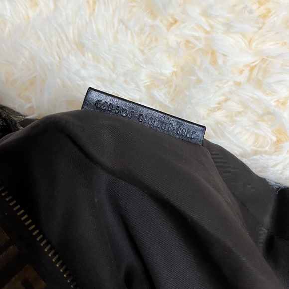 🌺Authentic Fendi Zucca Tote Shopper Bag🌺 - Picture 14 of 15